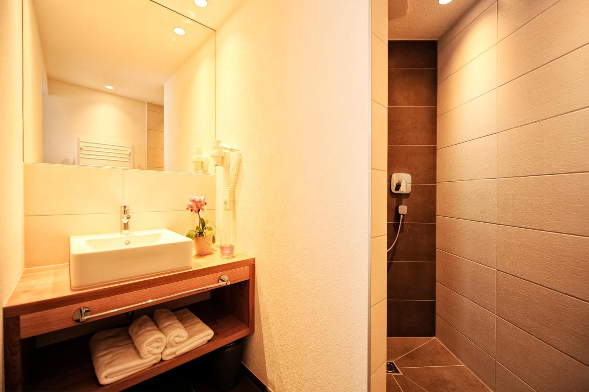 Amaris Apartments อิสชเกิล ห้อง รูปภาพ